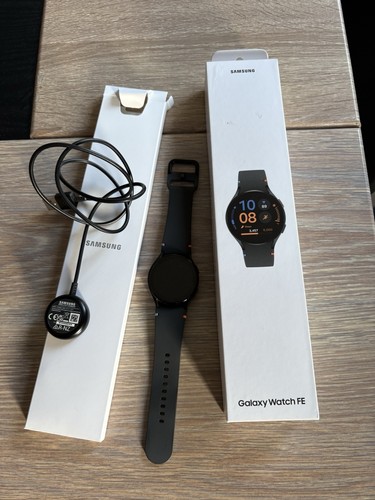 Neuve montre connectée - neuve,